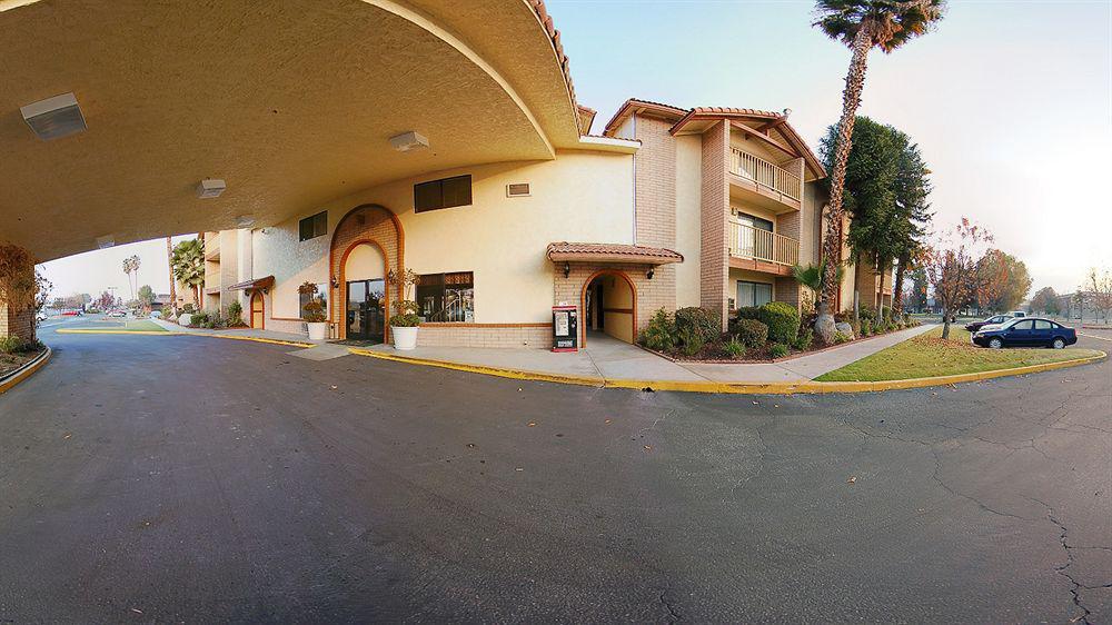 Quality Inn & Suites Bakersfield Buitenkant foto